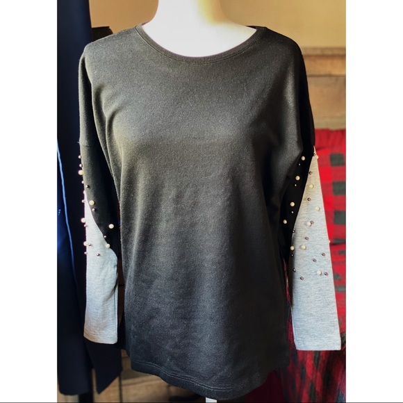 Milan Kiss Sweaters - NEW Two-Toned Pearl Sweater